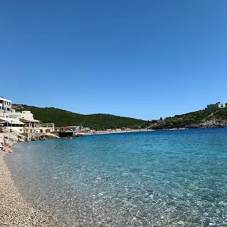 George Apartment Orikum